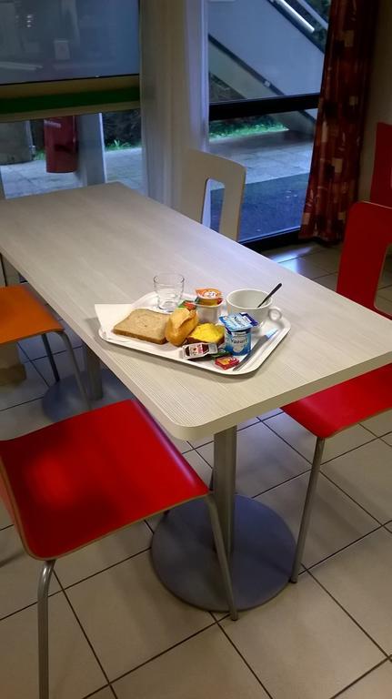 Premiere Classe Dreux Bagian luar foto